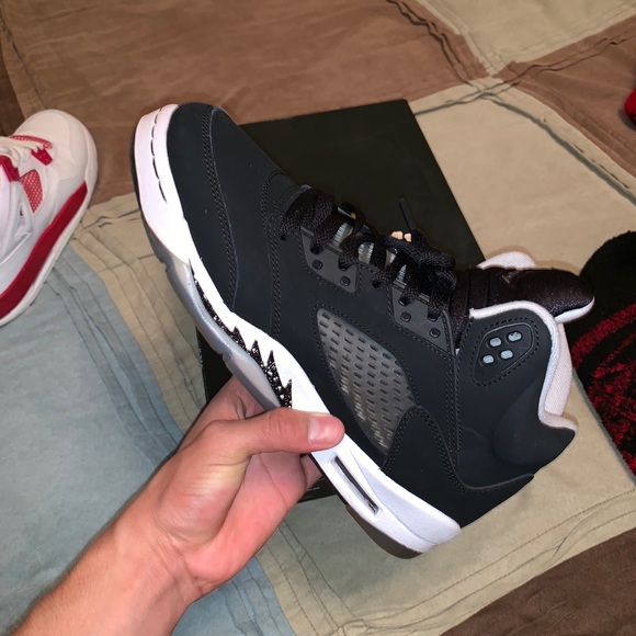 Jordan retros - Picture 3 of 4